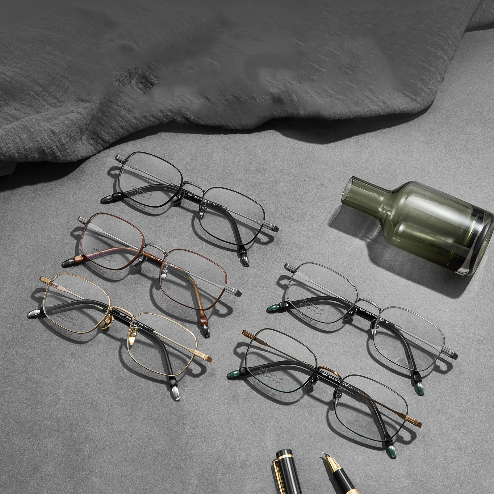 9004 Antislipbril van zuiver titanium met brede rand