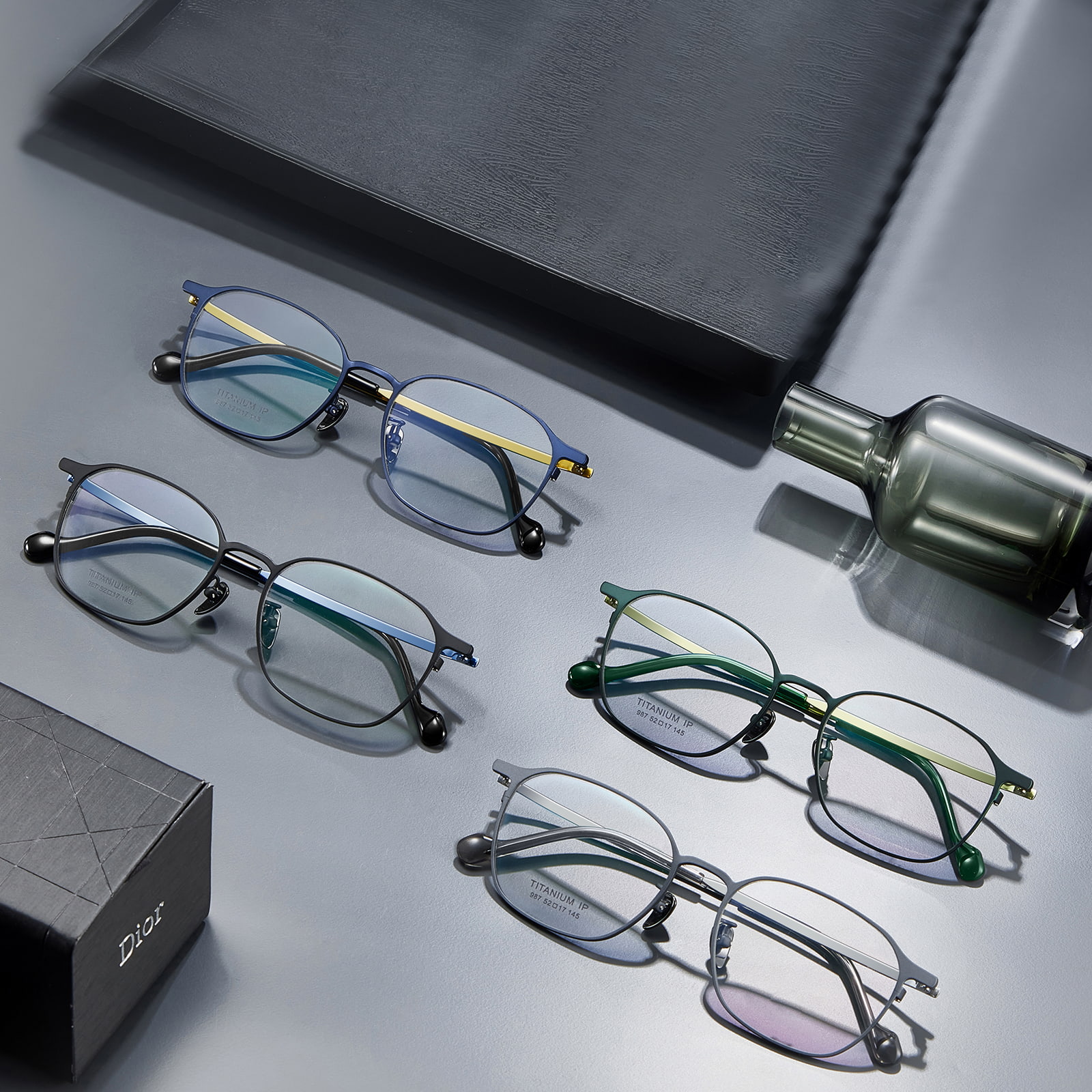 987 Eenvoudige kleurverlooptempels Bril van puur titanium
